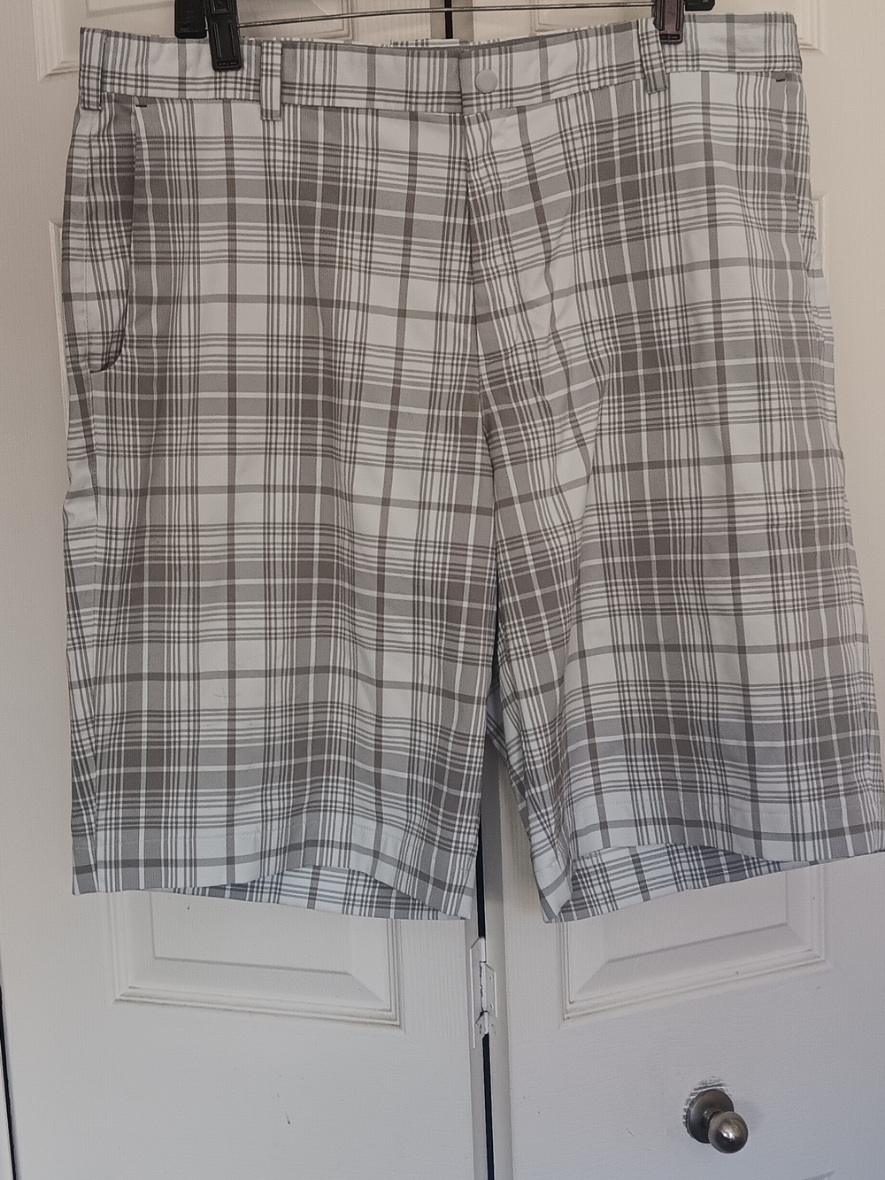 Nike Mens Gray White Plaid Golf Shorts Size 38